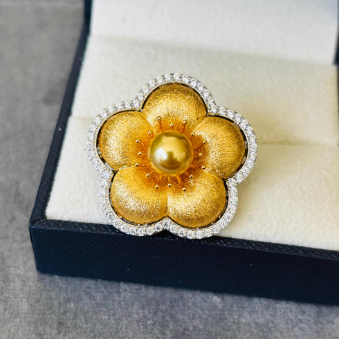 Gold Flower Pearl Brooch